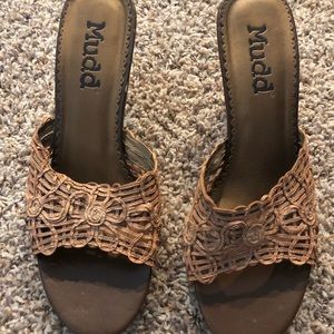 Mudd Brown Weave/Cork Heeled Shoes 9M